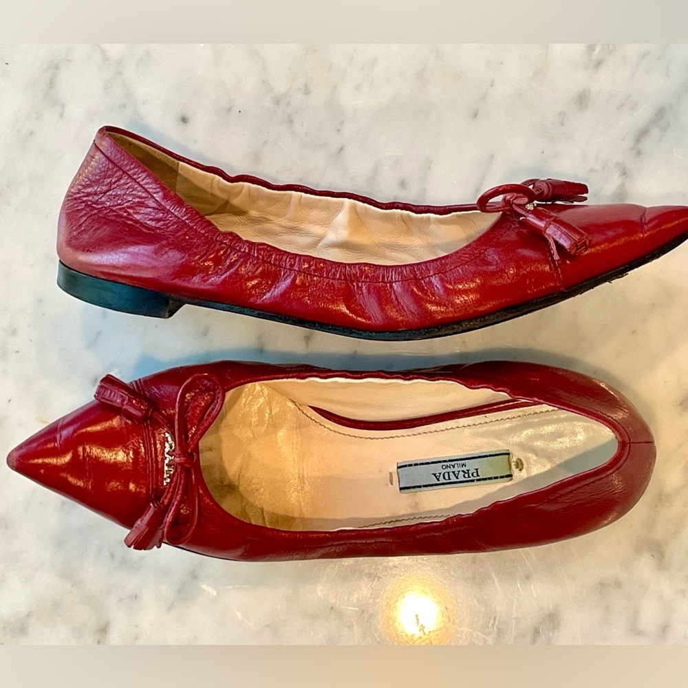 Prada Leather Flats w/tassels, pointed toes, flexible, dark red, sz 36.5, GUC